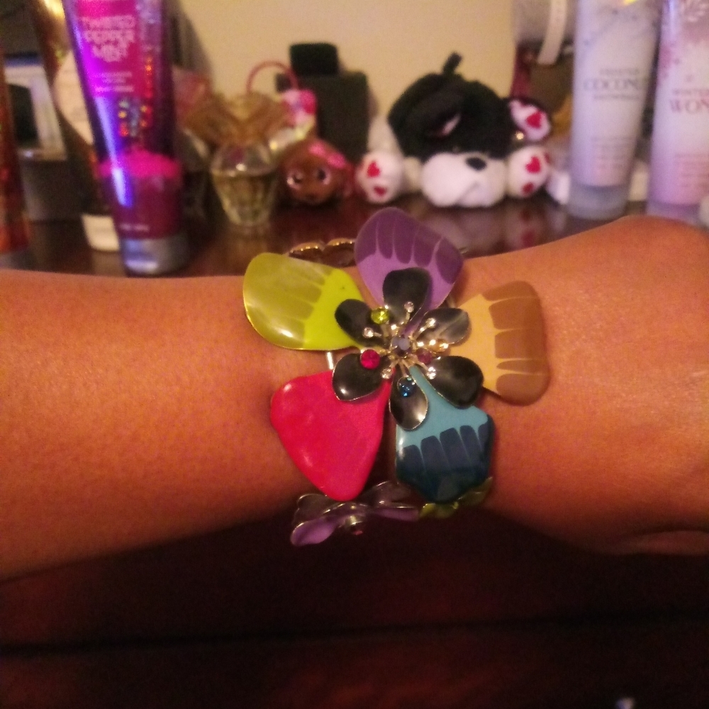 One of a kind flower bracelet